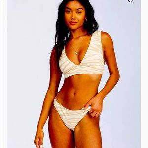 NWT Billabong bikini